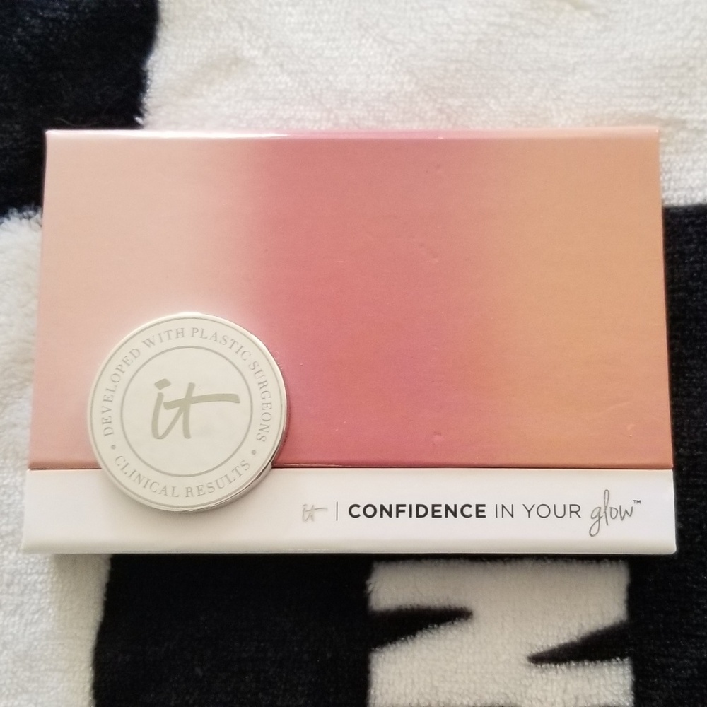 IT COSMETICS SKIN TRANSFORMING HEALTH FLUSH BLUSH